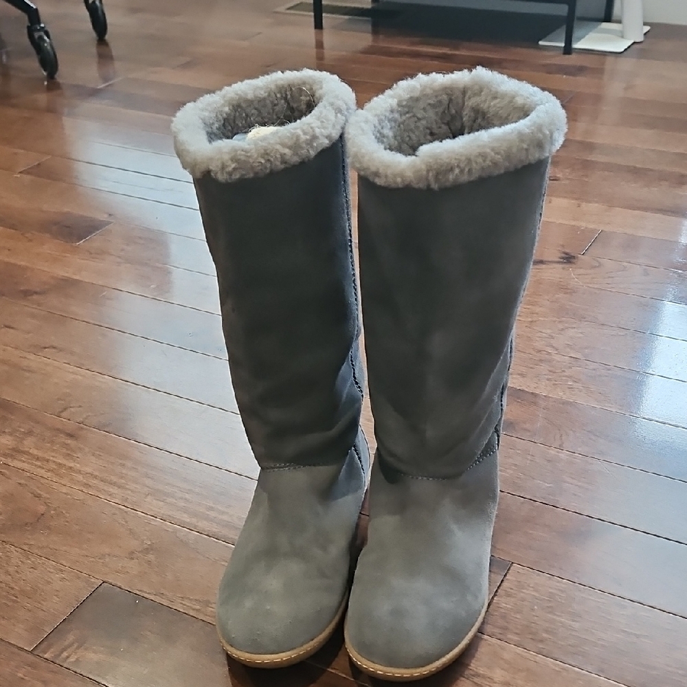 J CREW Gray Shearling-Lined Women's Boots